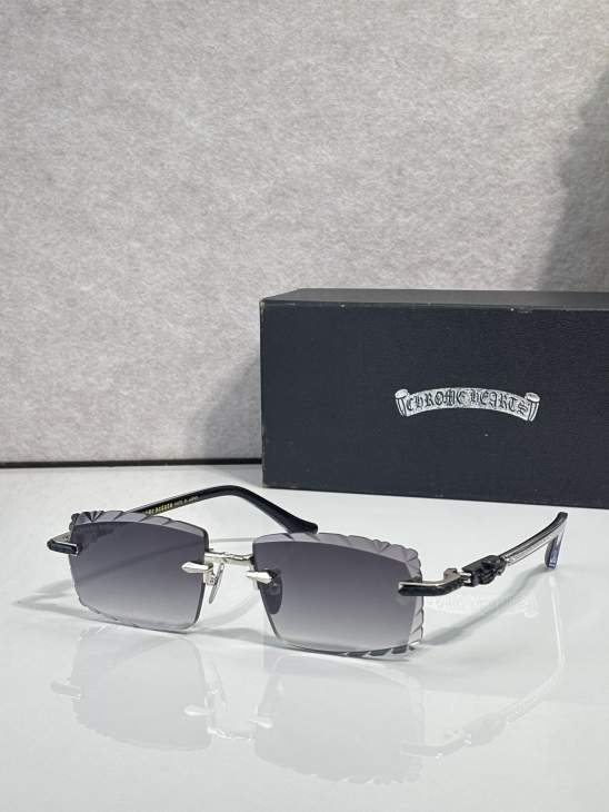 Picture of Chrome Hearts Sunglasses _SKUfw80915195fw